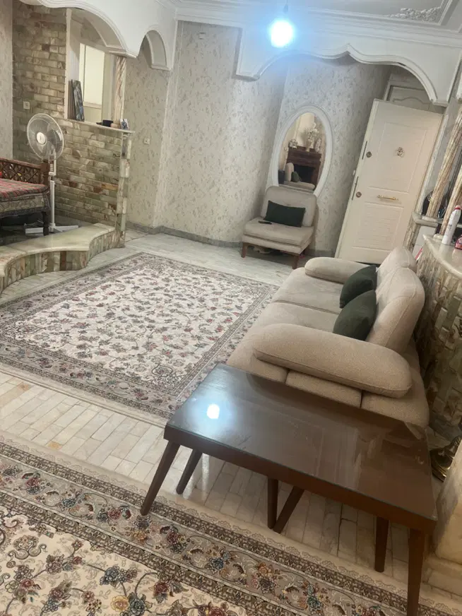 تک واحدی ۱۳۰متری شهرک گلها آگهی شخصی