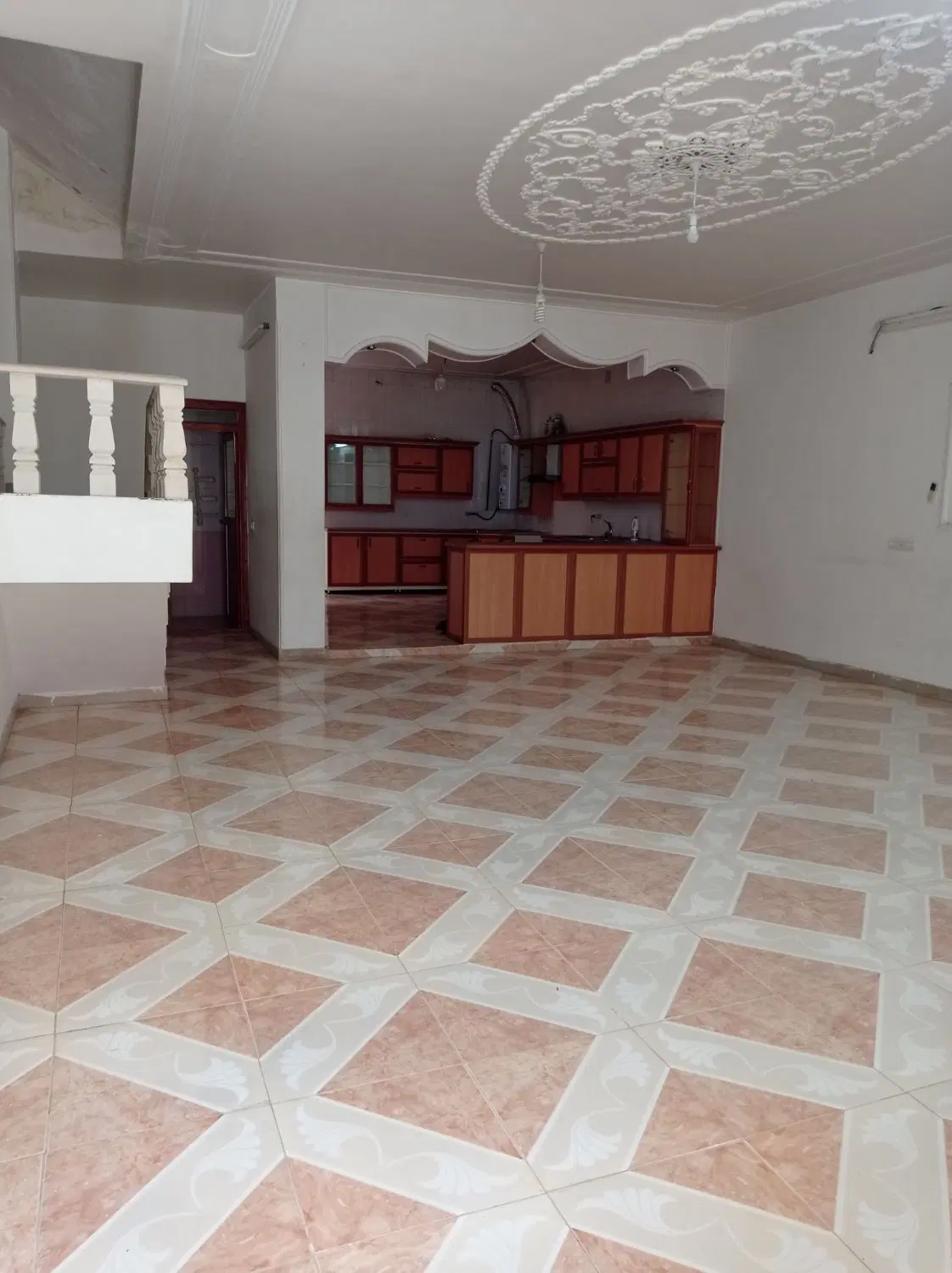 رهن واجاره خانه همکف حیاط دارمجزا، بابونه