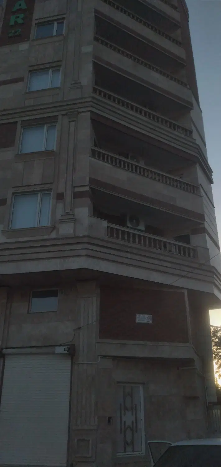 ۱۸۰ متر تک واحدی