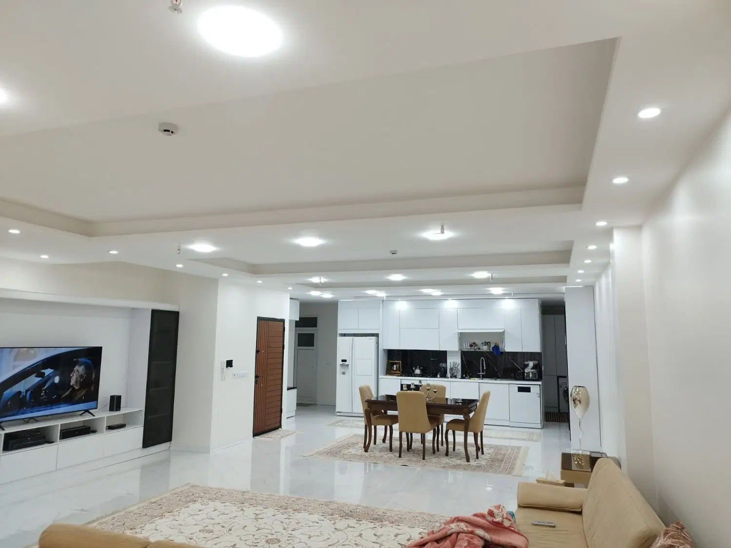 یک تک واحدی ۱۹۰ متری رهن و اجاره