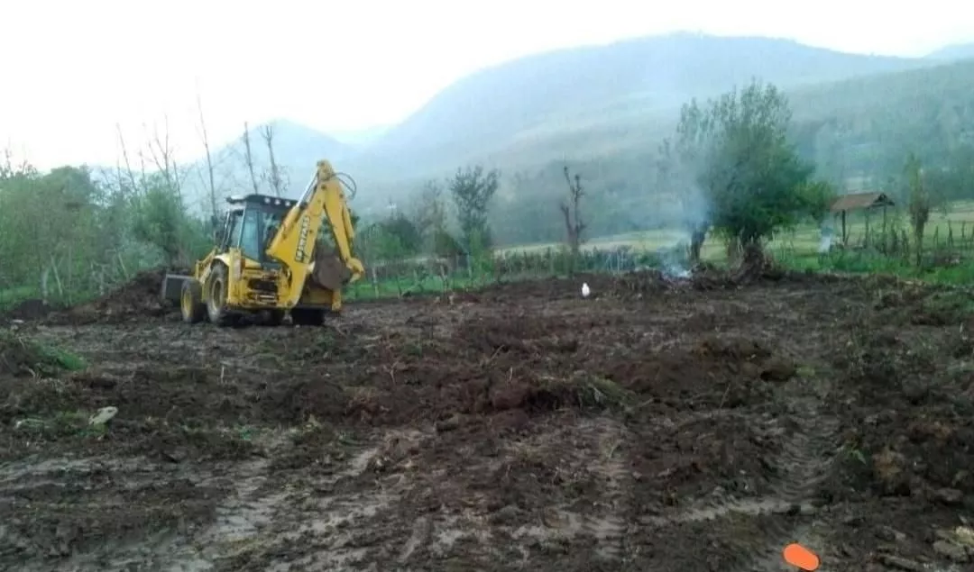 مسکونی_ کچا _ سند تک برگ.  مسکونی