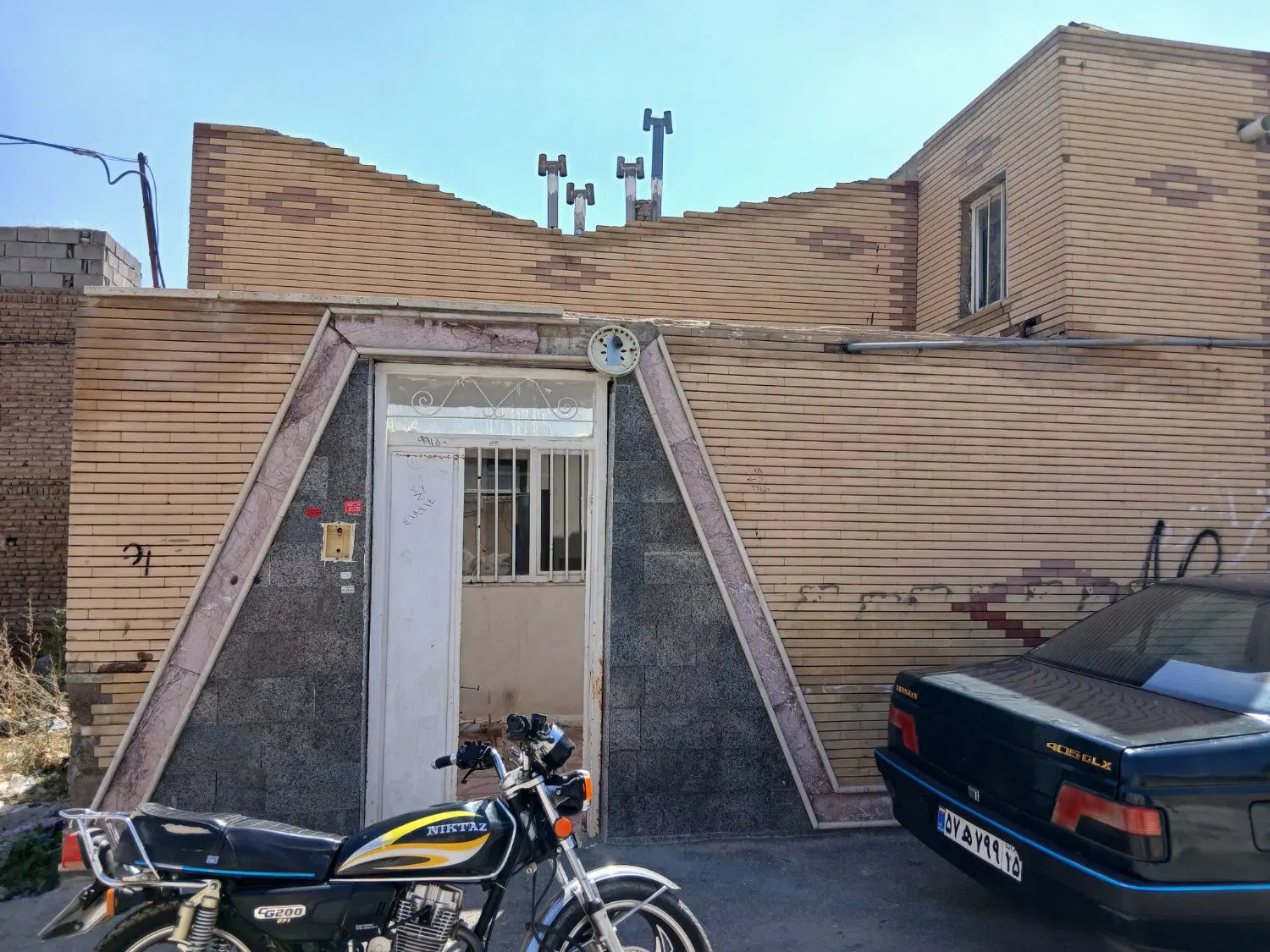 باغمعروف حیاط