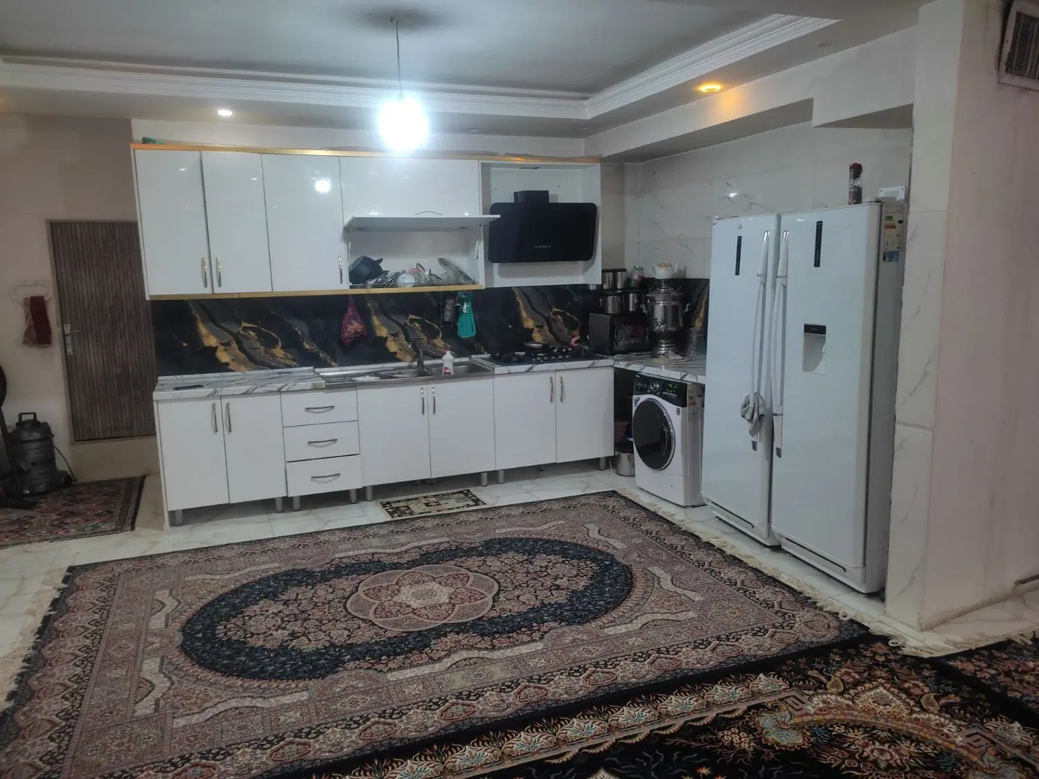 خانه ویلایی داود آباد با مغازه