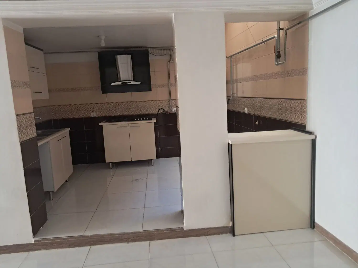 خانه اجاره ای طبقه ی همکف