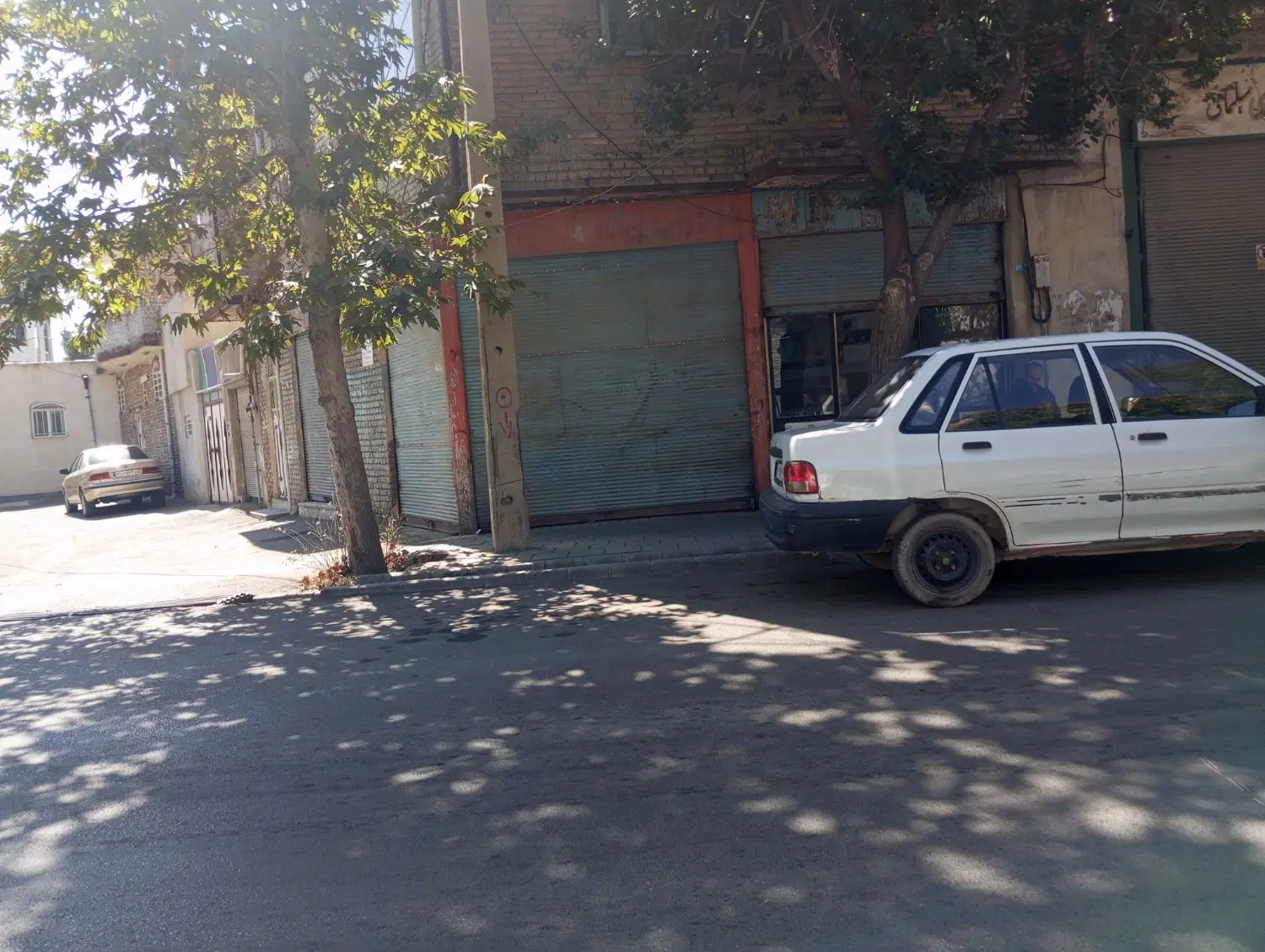 سر قفلی مغازه بفروش میرسد