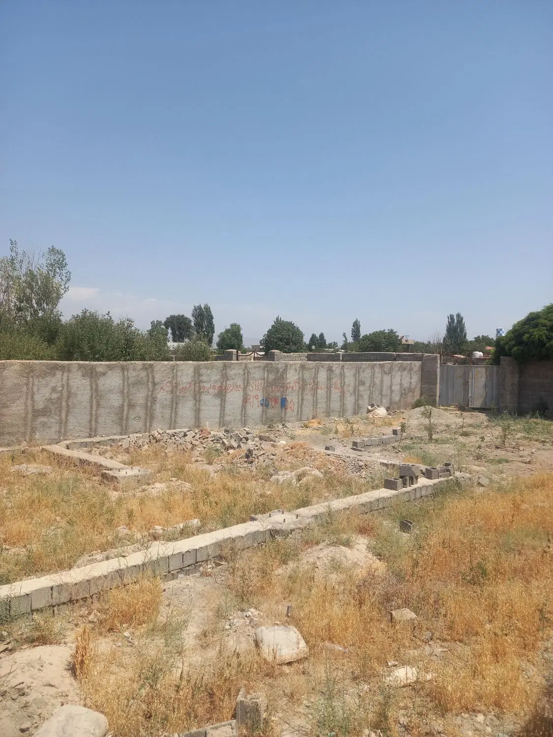 زمین ۴۰۰ متری ویلایی قابل ساخت