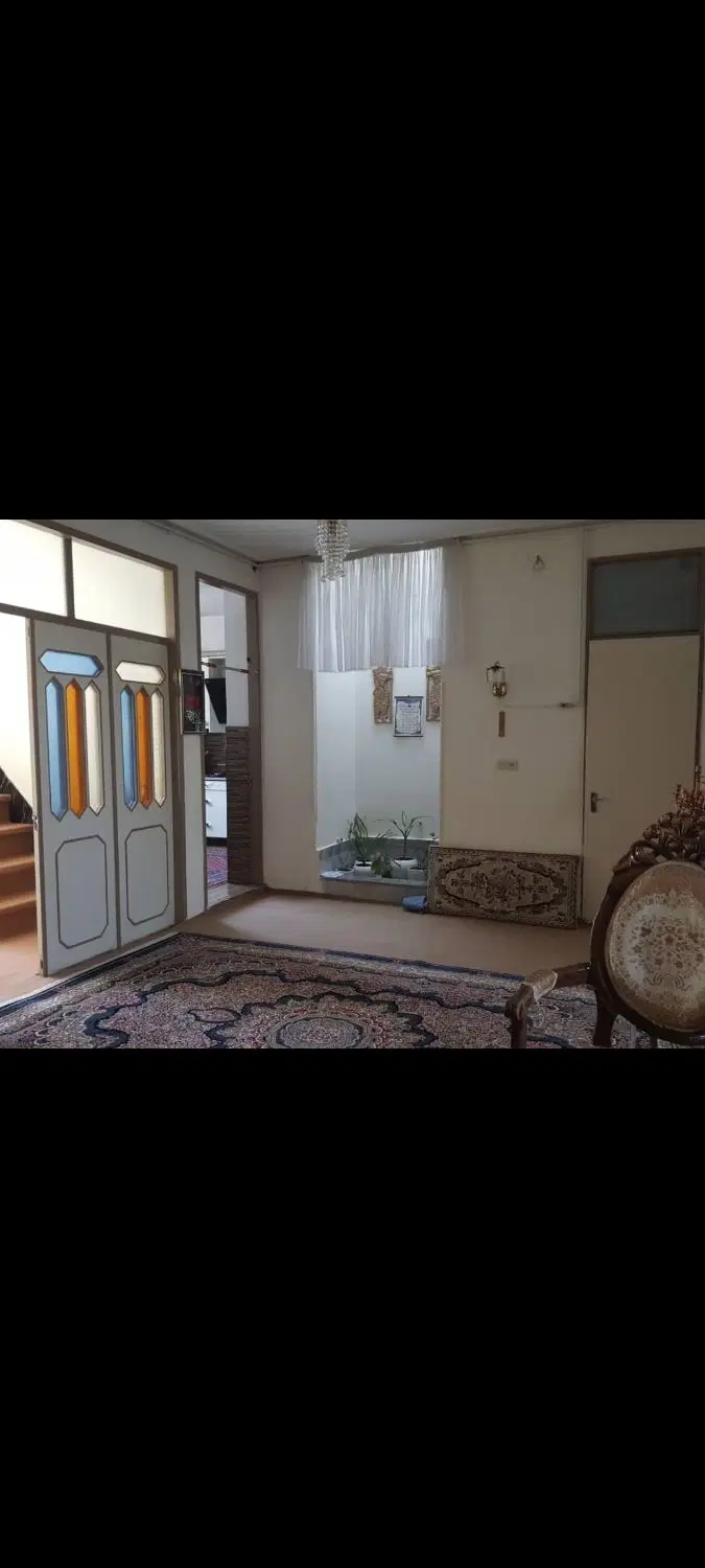 اجاره خا نه  ویلایی طبقه دوم بطور مستقل