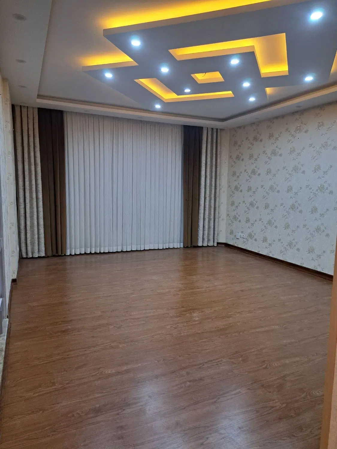 الهیه سپیده ۸۵ متر ۲ خواب فول امکانات