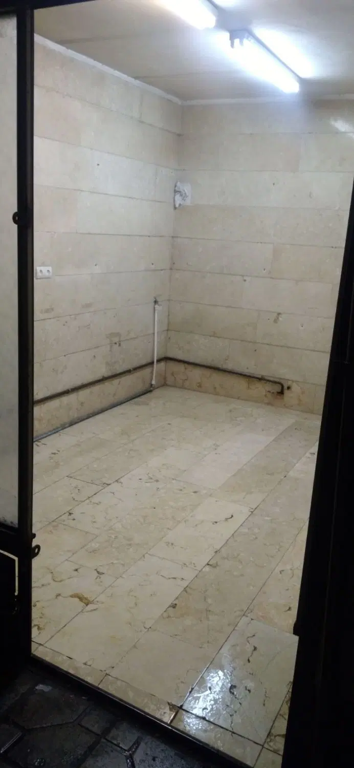 مغازه ۱۴ متری