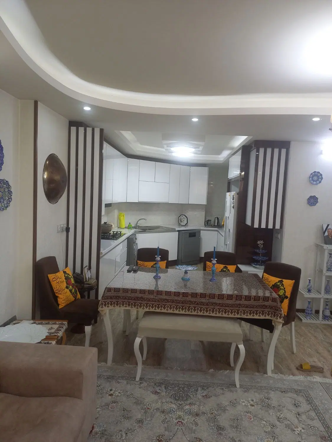 ۸۸متر خیابان دکترحسابی همکف