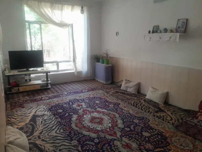 رهن و اجاره حیاط ۲۸۰ متر اول آبیاری