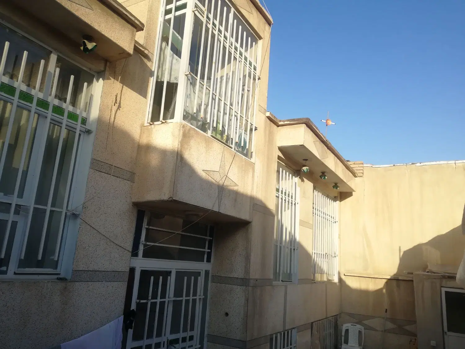 خانه ویلایی دربست 130 متر زیربنا