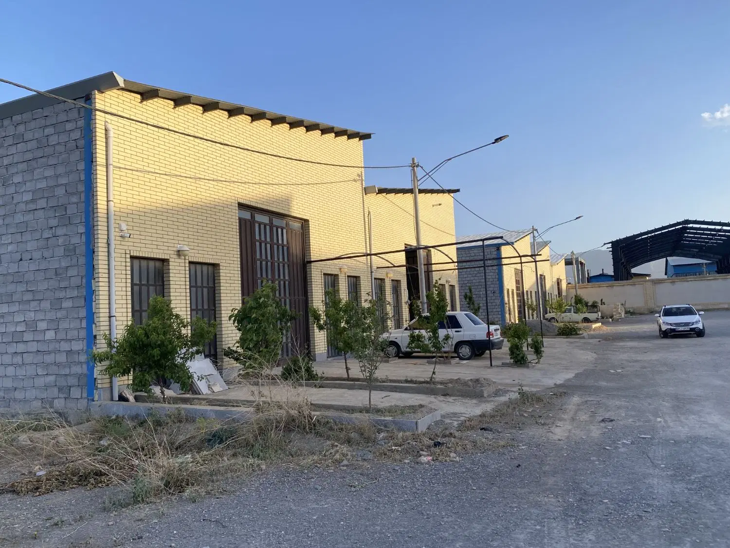 کارگاه تجاری صنعتی