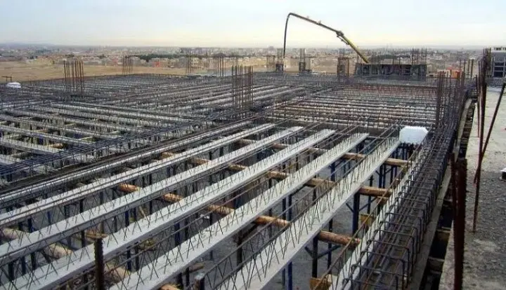 مشارکت در ساخت ، اسکلت بتن اقساطی