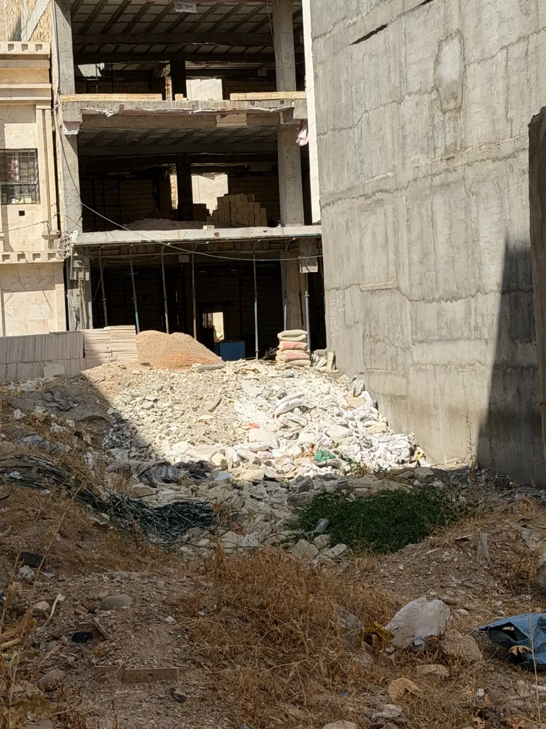 زمین مسکونی محدوده پیام آوران