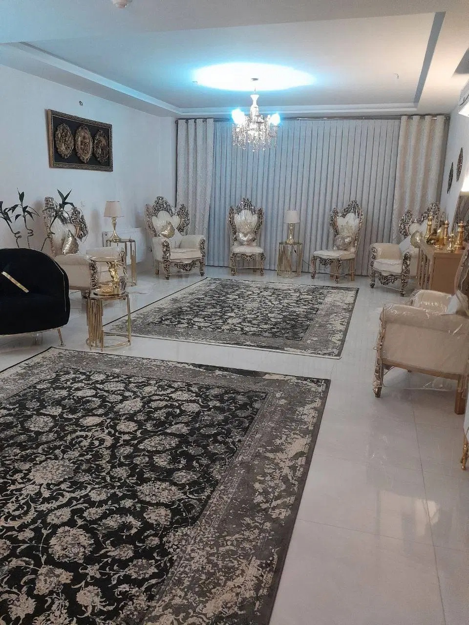 واحد ۱۲۰ متری جانبازان