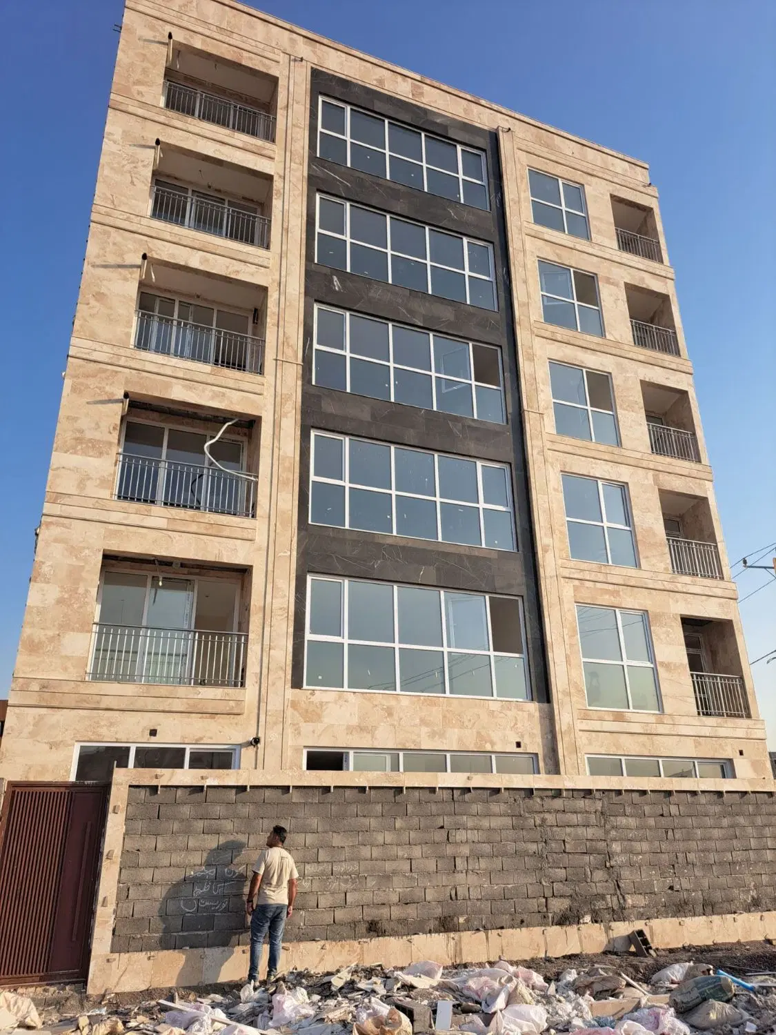 فروش آپارتمان شخصی ساز استخر دار
