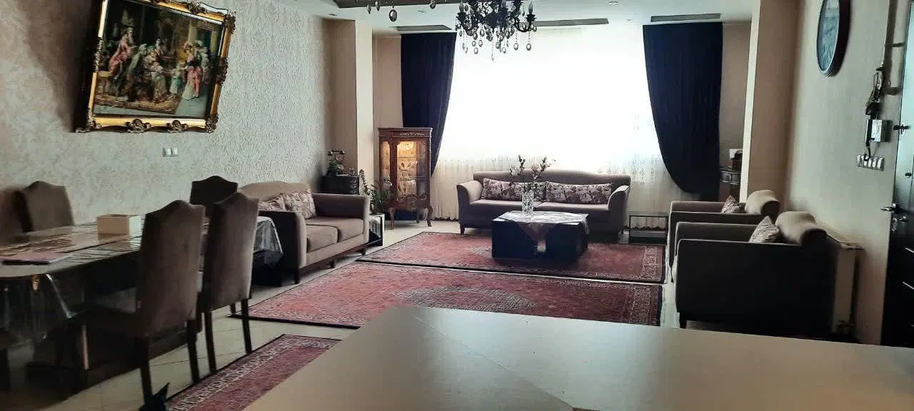 آپارتمان ۱۲۰ متری بره خ 20 متری. غربی-شرقی نورگیر