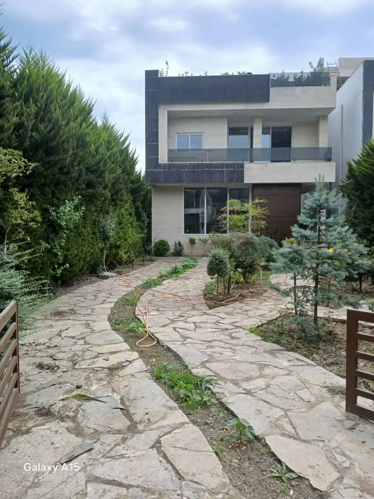 صادقیه آپارتمان ۱۲۵متر تکواحدی با ۳ پارکینگ