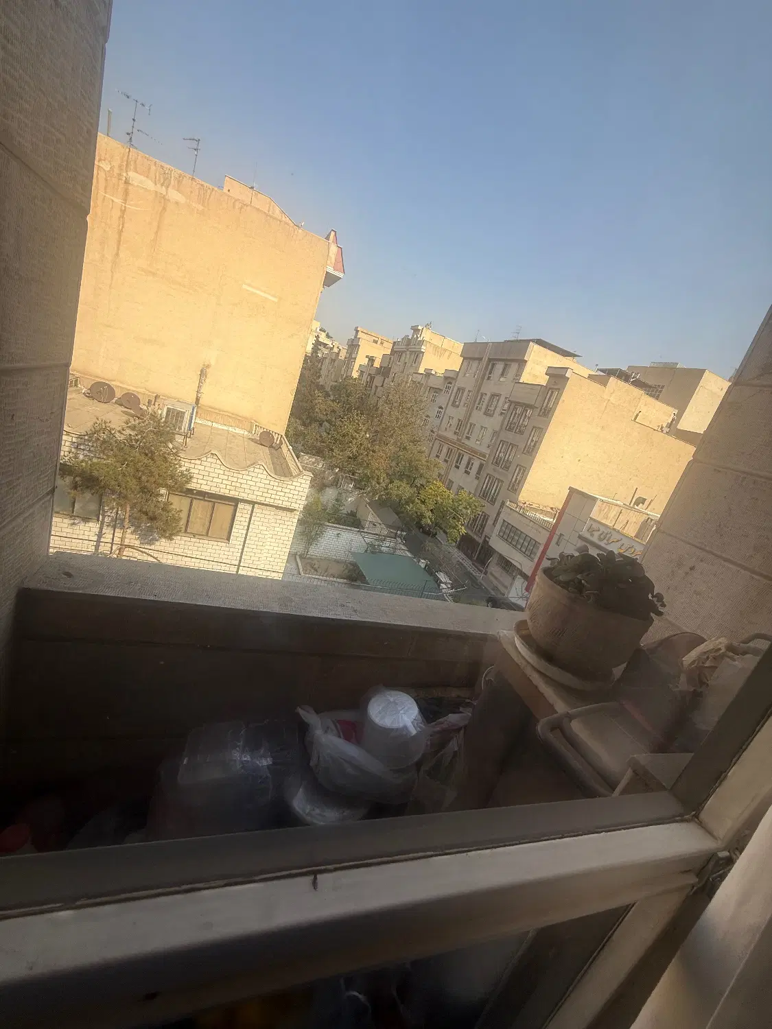 اپارتمان ۶۵متری فول با پارکینگ اصلی