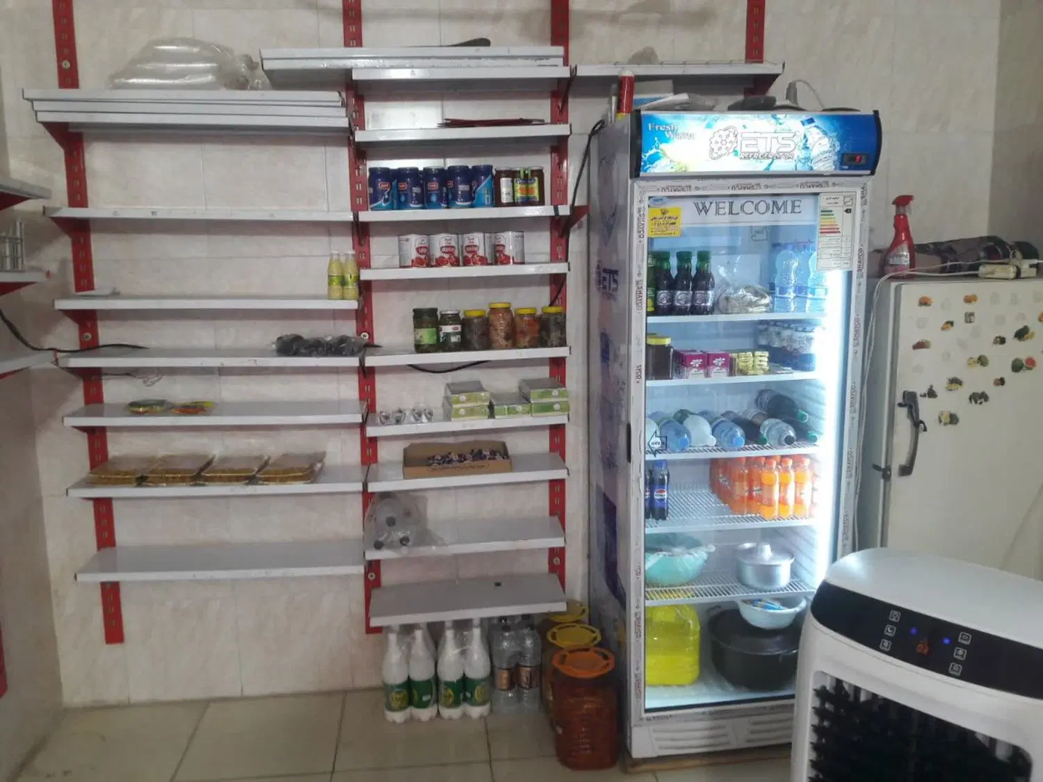 رهن و اجاره یک مغازه در خیابان اصلی و پرتردد