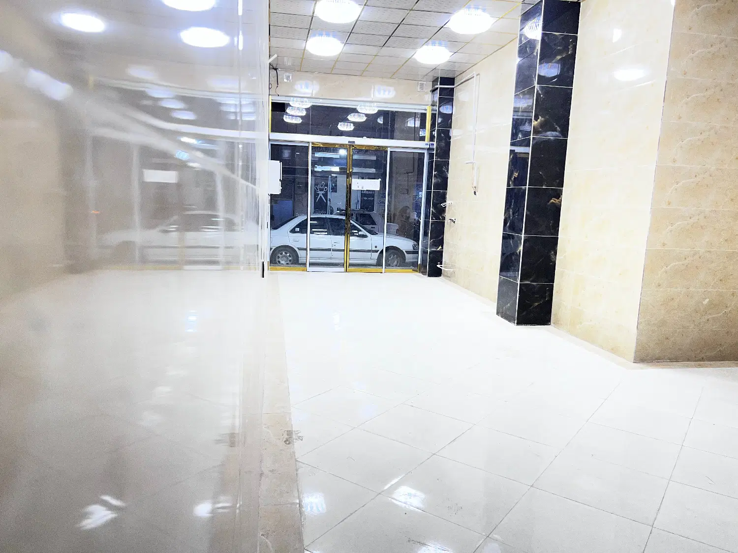 75 متر با بالکن خیابان بنفشه