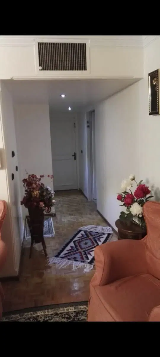 آپارتمان ۱۰۰ متری دولت سه راه نشاط