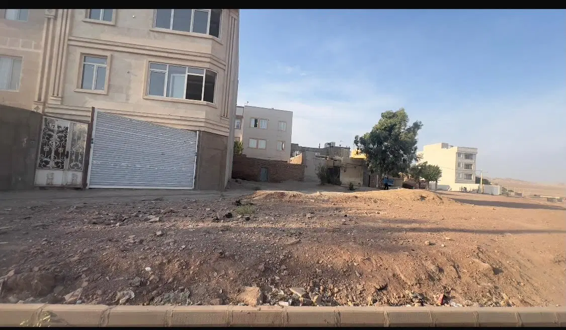 زمین ۲۰۰ مترمربع قیامدشت