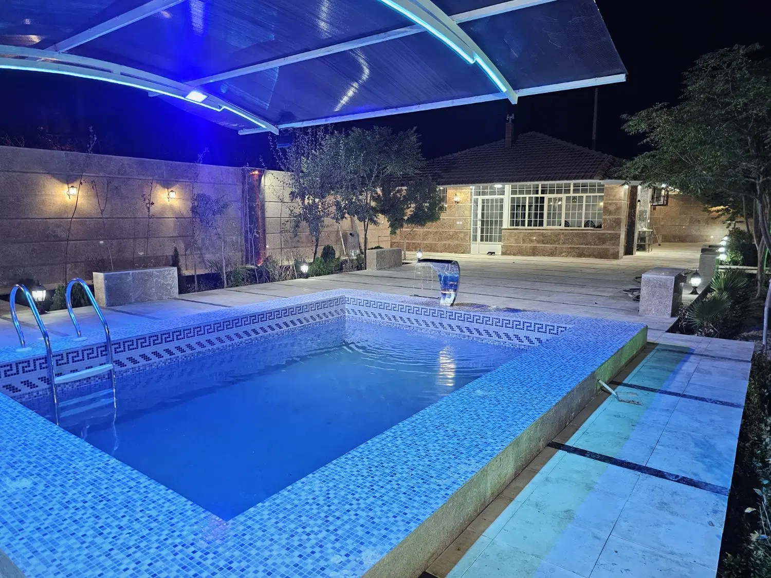 باغ لاکچری حیدرآباد ایچی