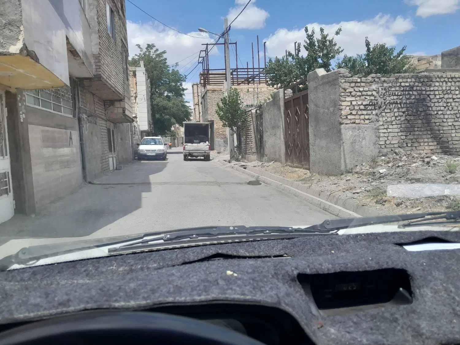 زمین داخل بافت امتیازبرق اب وگاز