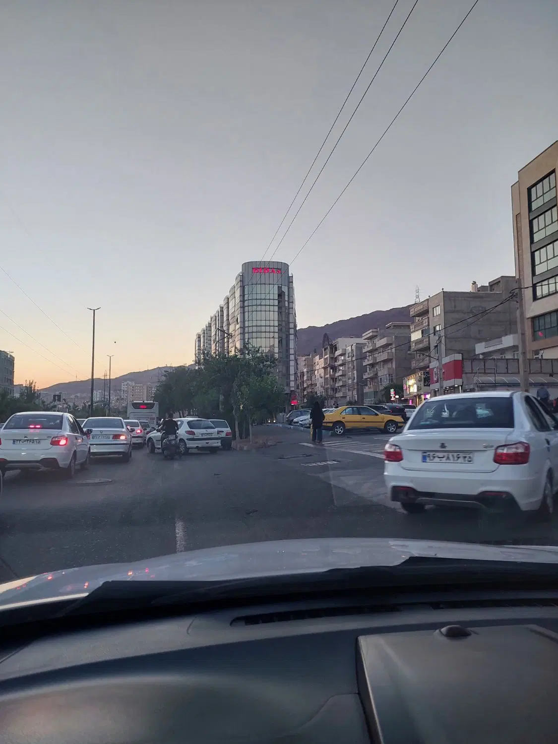 واحد۱۲۰ متر پیش فروش باغمشه الاهیه بالاترازدانشگاه