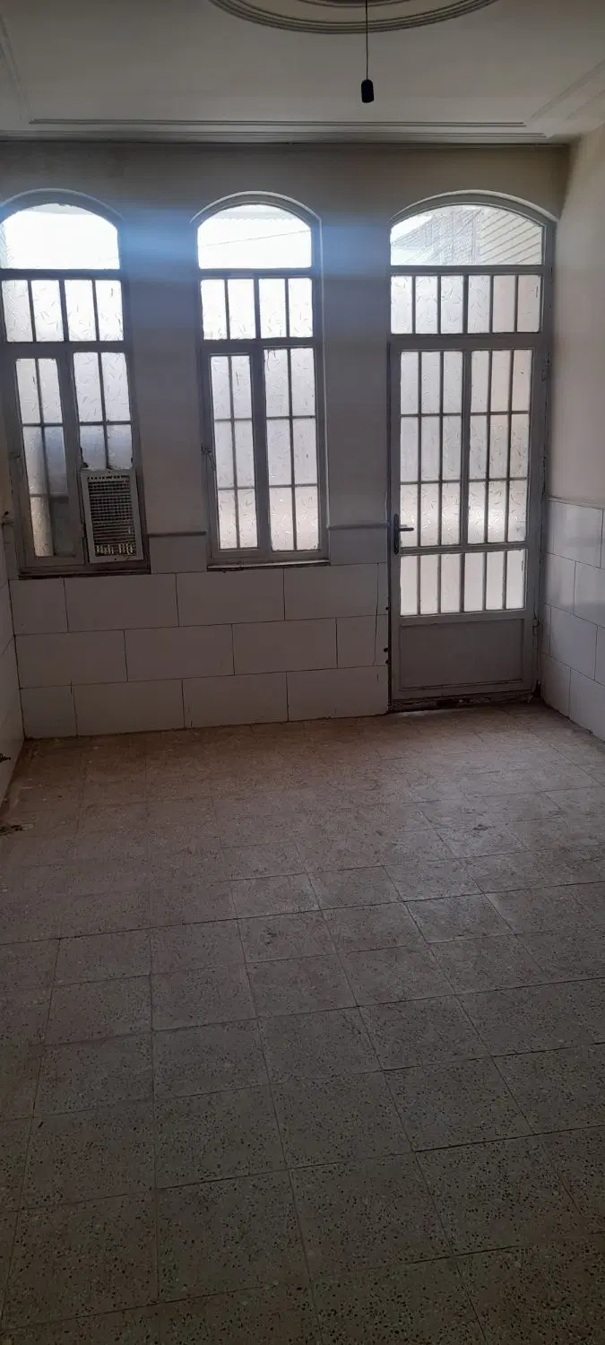 رهن منزل همکف ۲۴ متری کاشانی