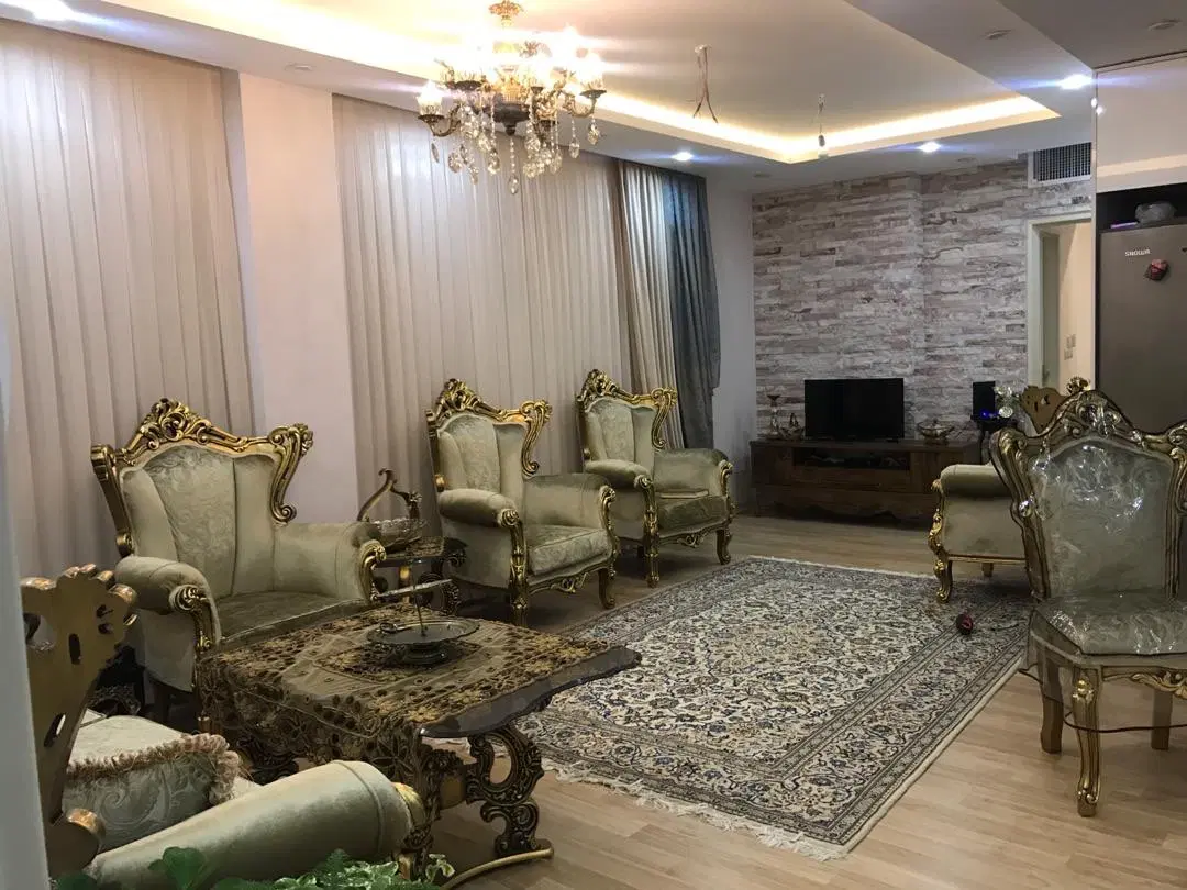 فروش اپارتمان۸۳ متری خ ادیب