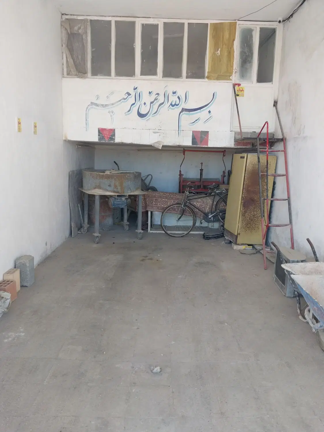 اجاره یک دنه مغازه بر جاده اصلی در بهترین موقعیت