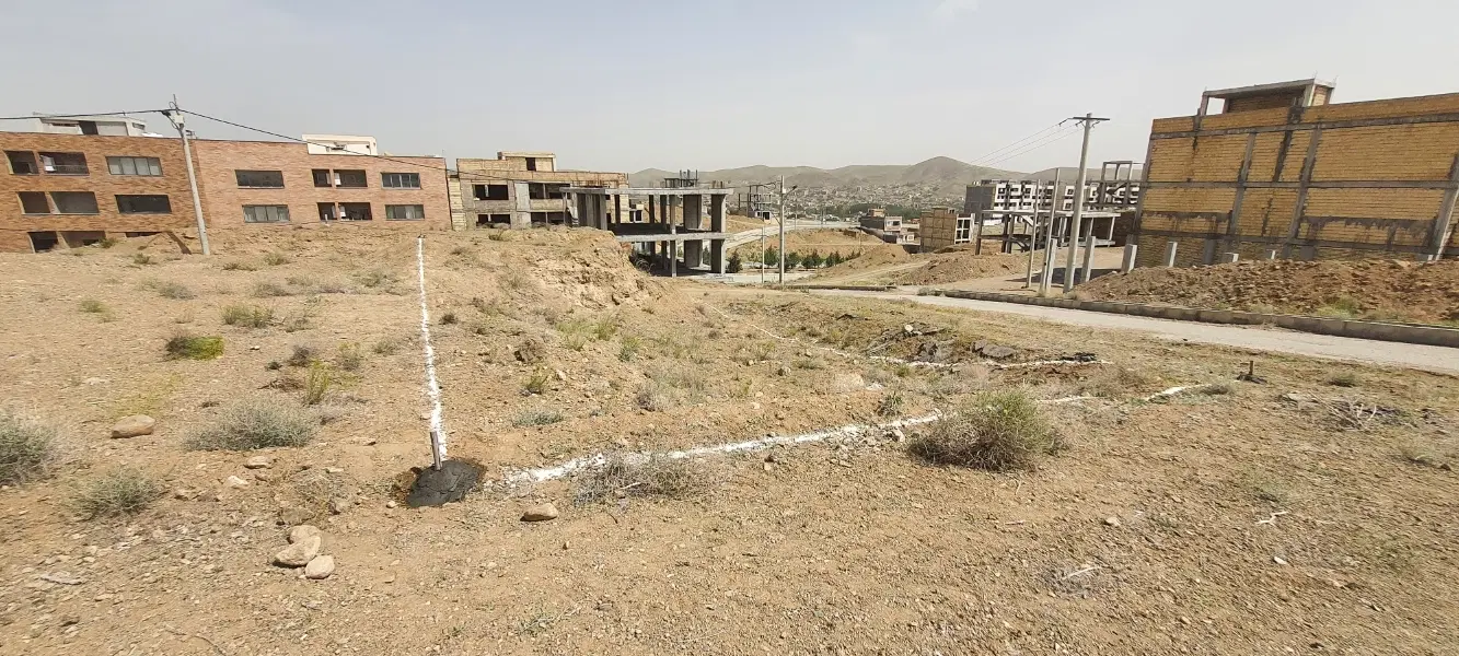 کوه آب باغ بهادران سه نبش مسکونی
