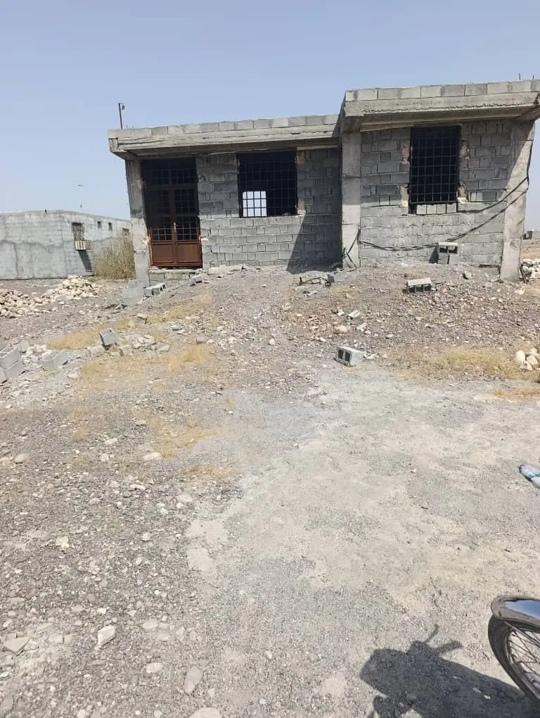 فروش ویلایی نیمه کاره راونگ