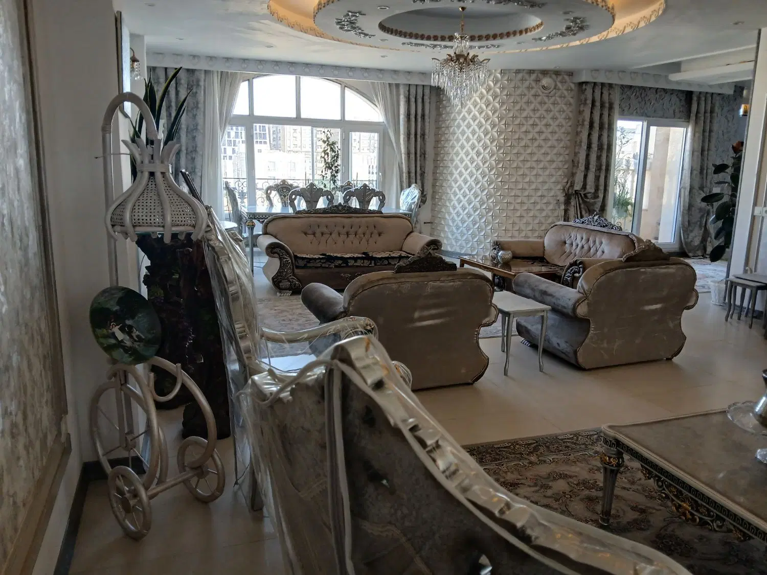 ۲۰۰متررهن واجاره ۳ خواب در ویلایی