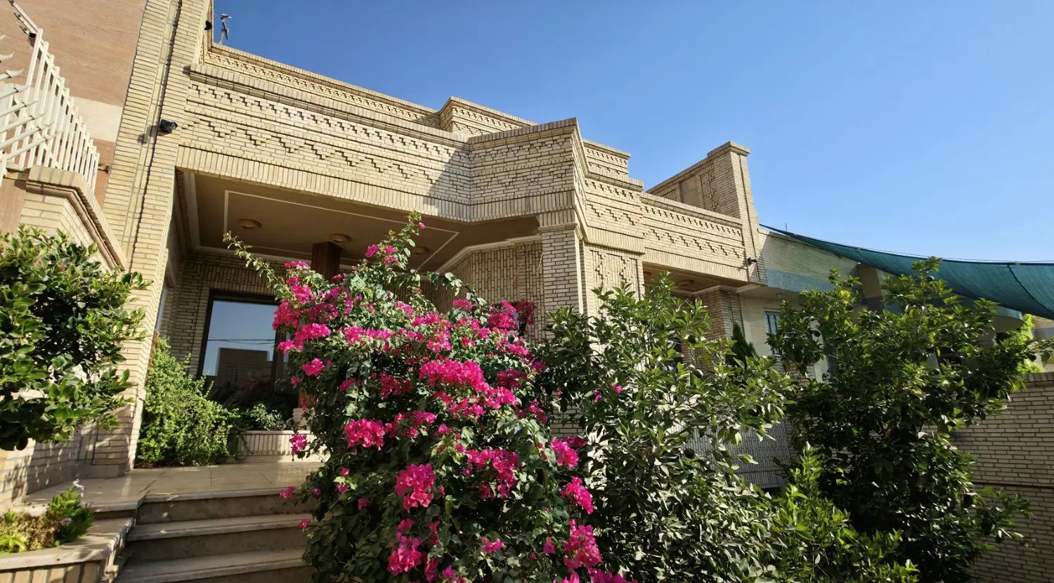 فروش ملک مسکونی ویلایی سنتی مدرن