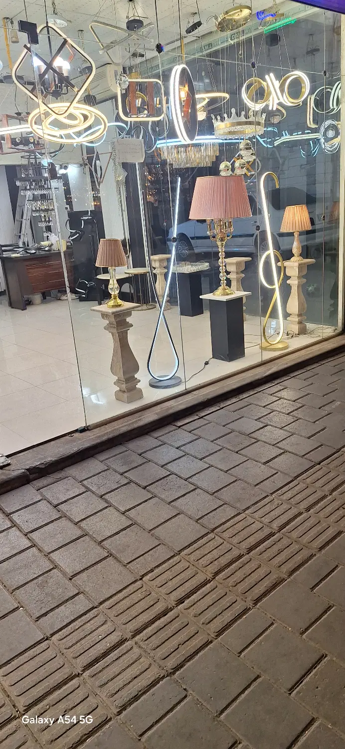 یک باب مغازه تجاری متراژ۲۴متر