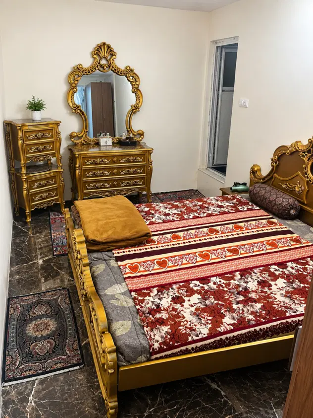 ویلایی هفده شهریور بر خیابان