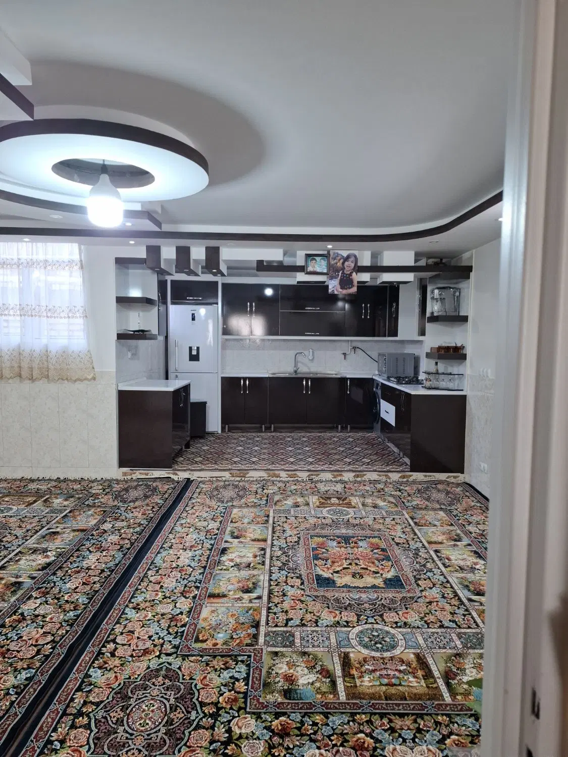 منزل مسگونی سه طبقه 90 متر هر واحد  80 متر زیر بنا