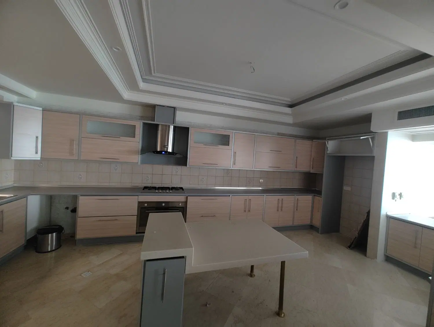 اپارتمان ۱۴۸ متر سه خواب  جهانتاب