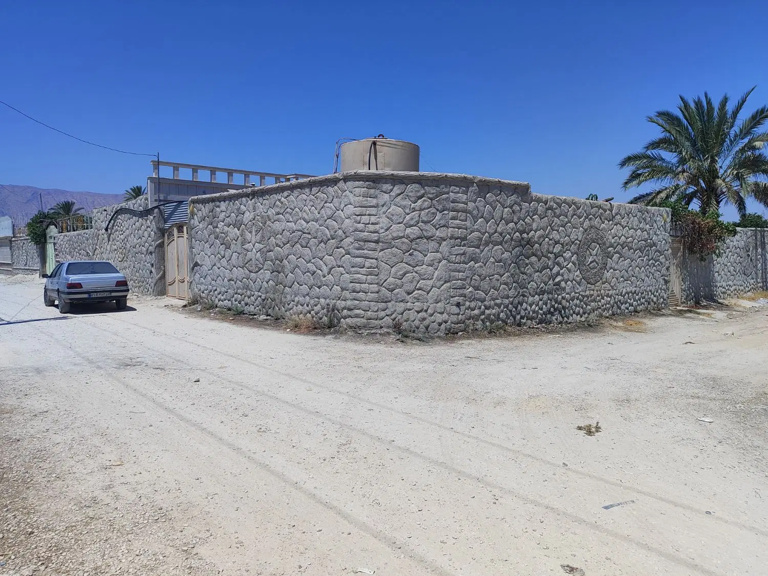 زمین مسکونی