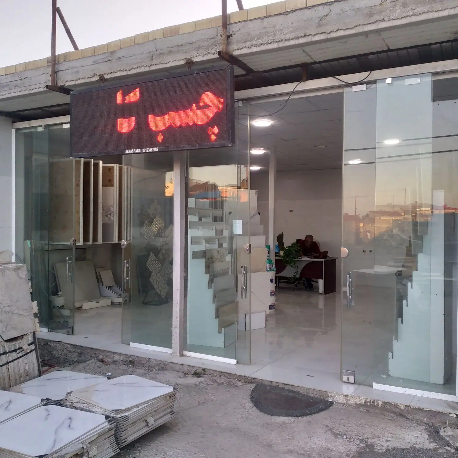 اجاره مغازه ۷۰متری