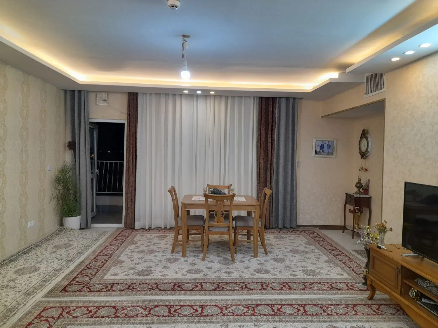 دوخواب ۹۰متری لاکچری جمهوری