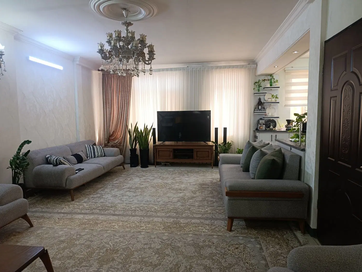 آپارتمان 107بااسانسوروپارکینگ اختصاصی