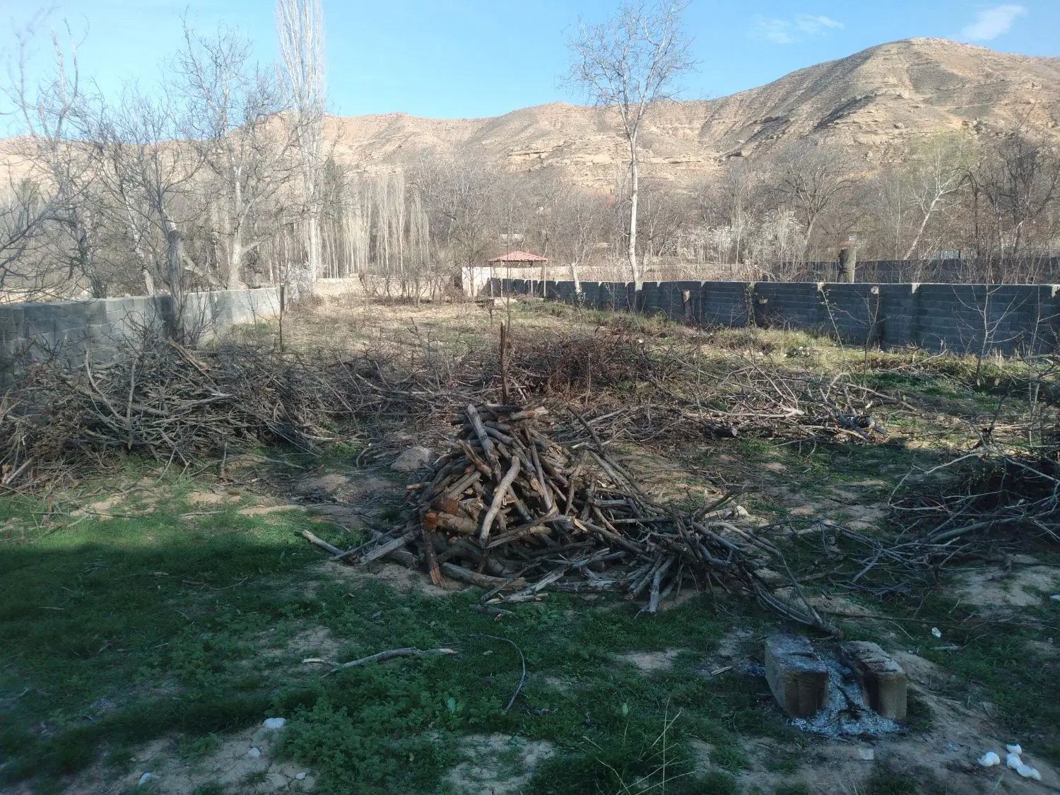 مغازه تجاری دور میدان خرمشهر