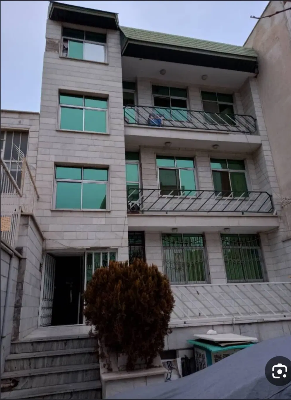 خانه کلنگی ۳ طبقه قابل تجمیع ، دو طرف باز