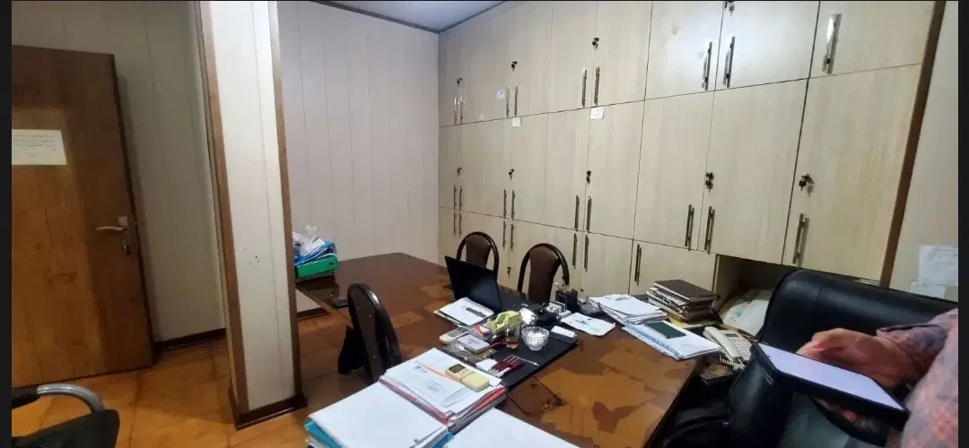 طالقانی ۱۲۰ متر اداری فروش