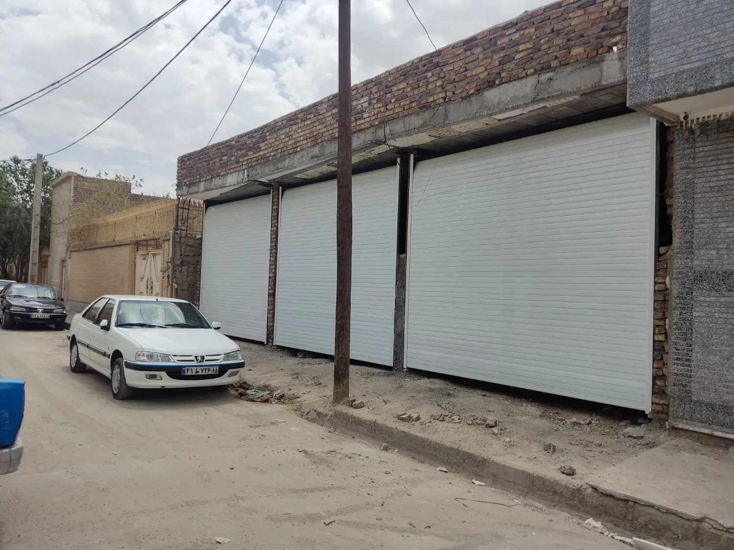 مغازه تجاری 215متر چهارراه رسولی  حسین بر12